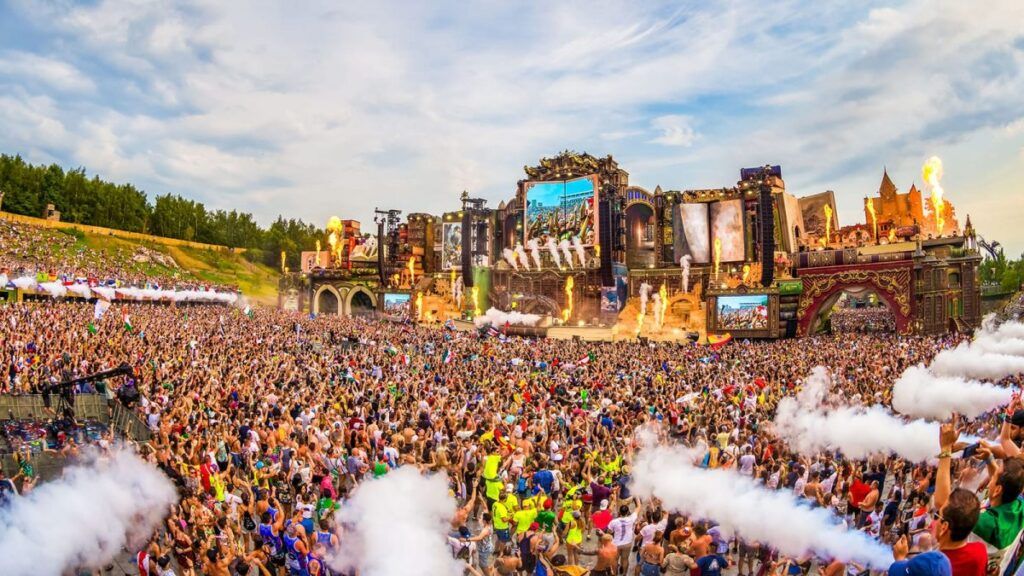 tomorrowland-1